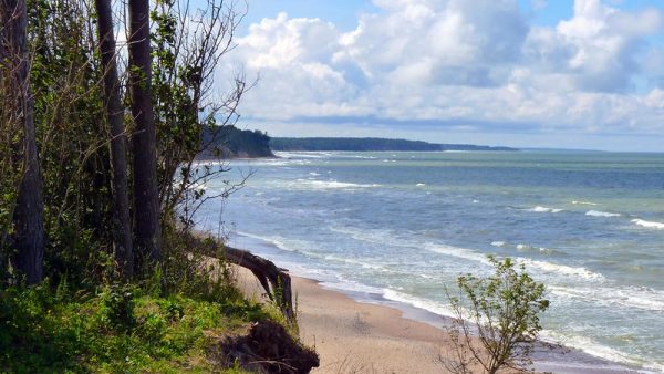 Kur jūras krasts tiek izskalots?