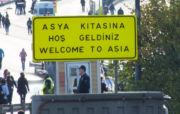 Valstis divās pasaules daļās
